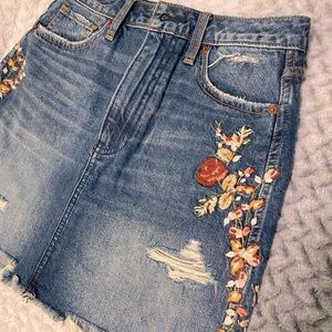 Abercrombie & Fitch Jean skirt embroidered flowers